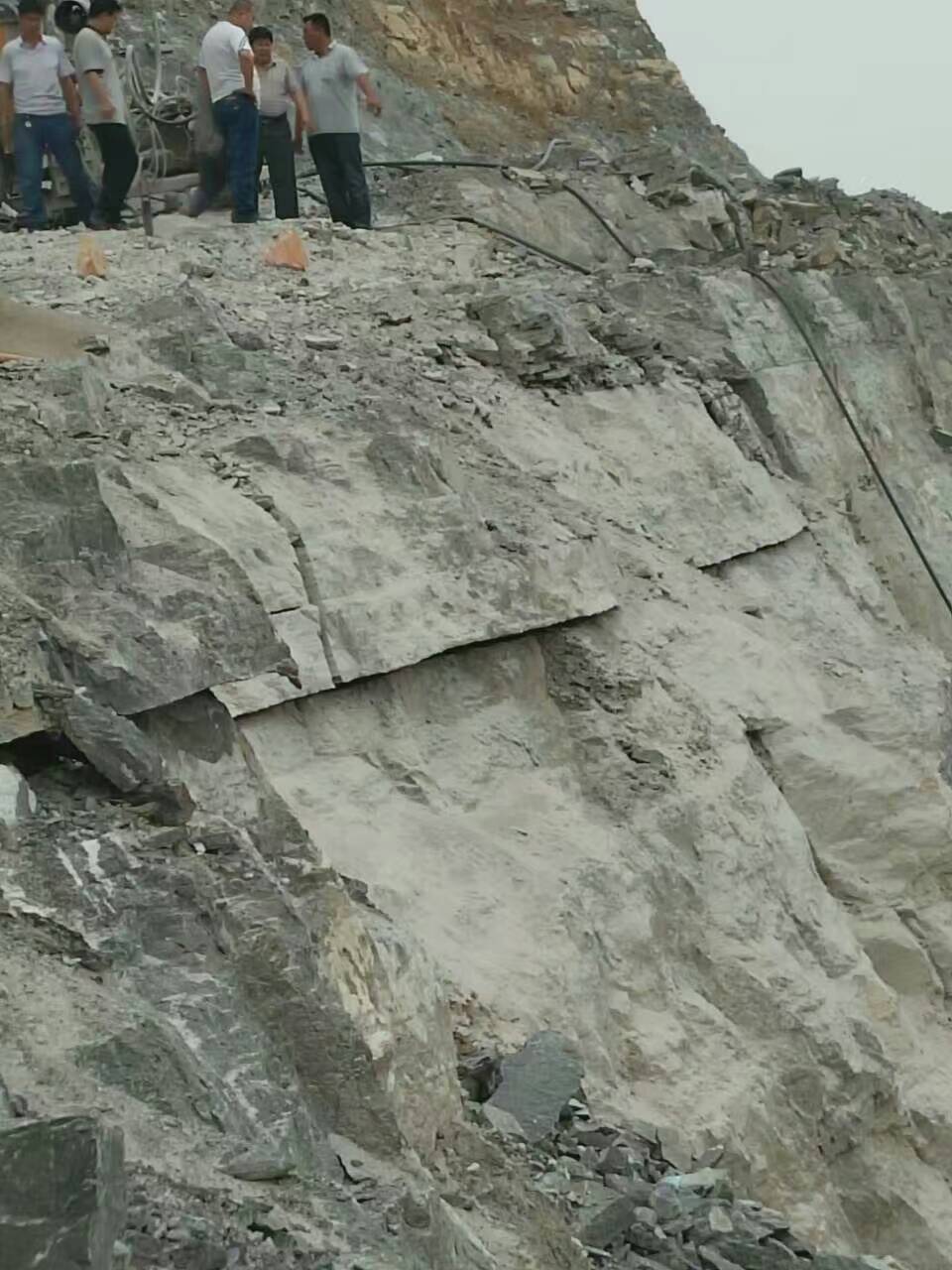 礦山開(kāi)采、爆破現(xiàn)場(chǎng)