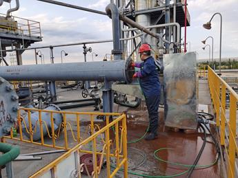 寧魯石化煉油廠高壓水流射清洗機設(shè)備交付圖片7